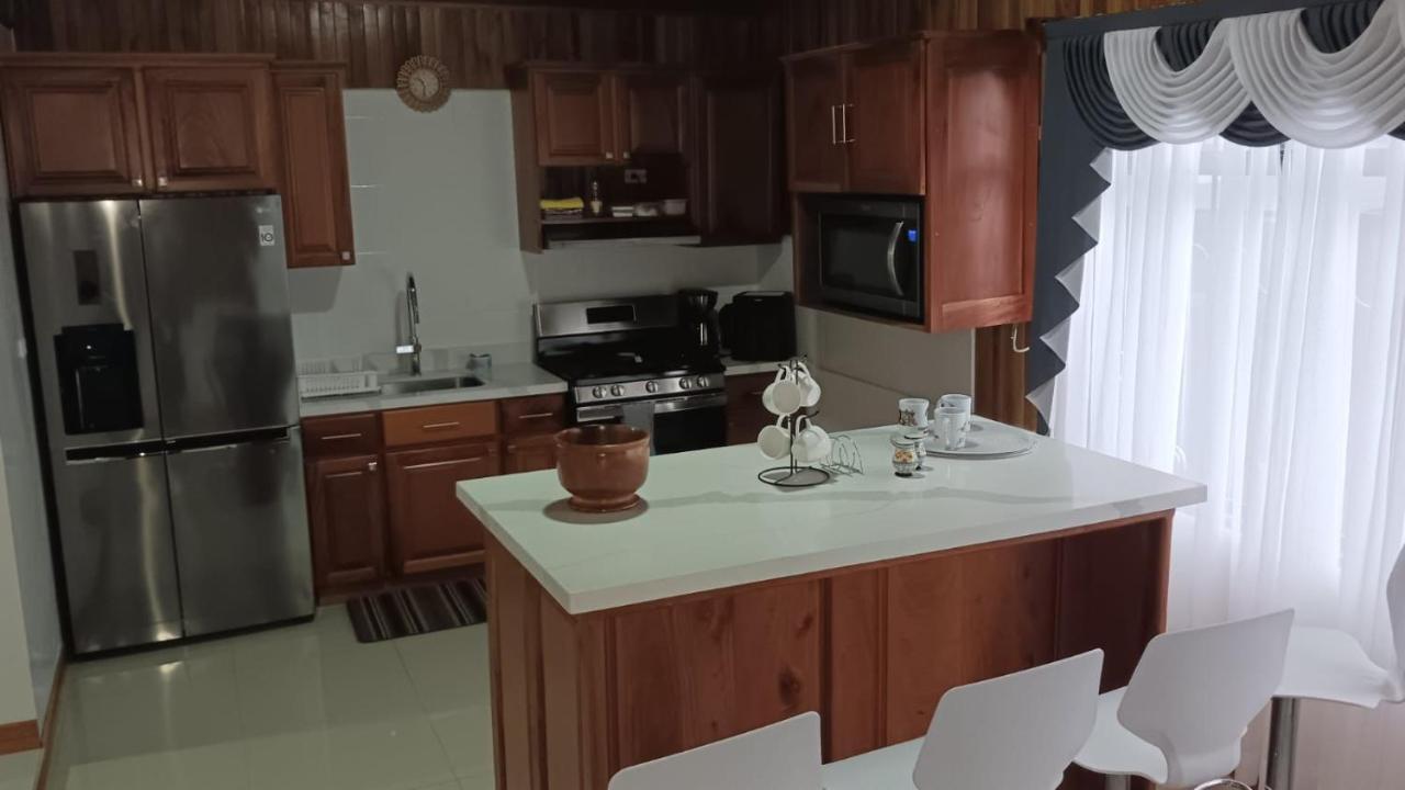 Monteverde Guesthouse Екстериор снимка